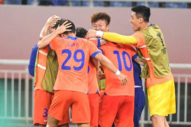 美国大师赛麦克罗伊成功卫冕！李昊桐80杆跌至T38